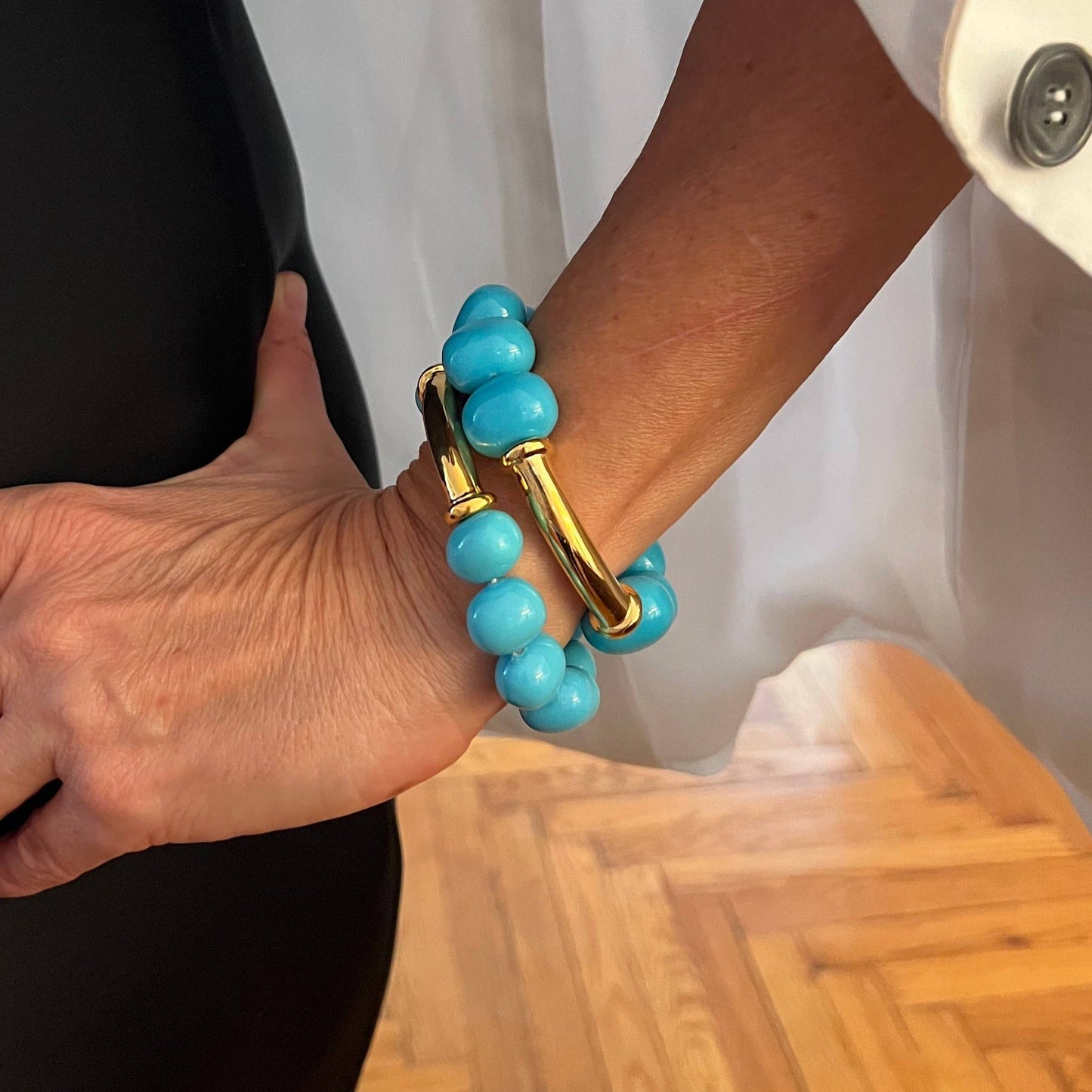 Classic Pebble Pearl Bracelet: Salmon