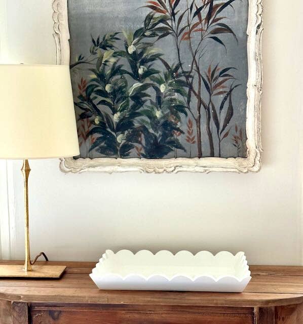 Scallop Wood Tray White