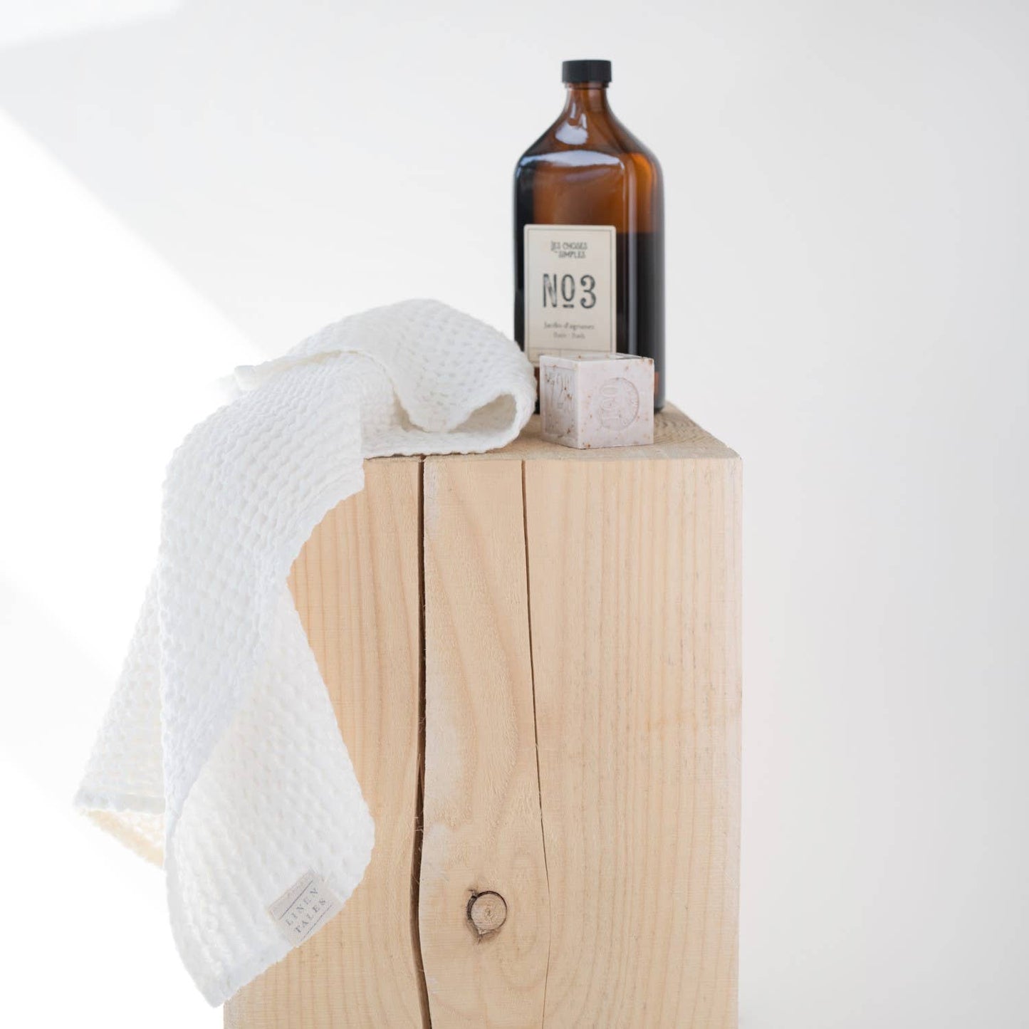 White Linen & Cotton Honeycomb Waffle Towels: 39"x55" | 100x140cm