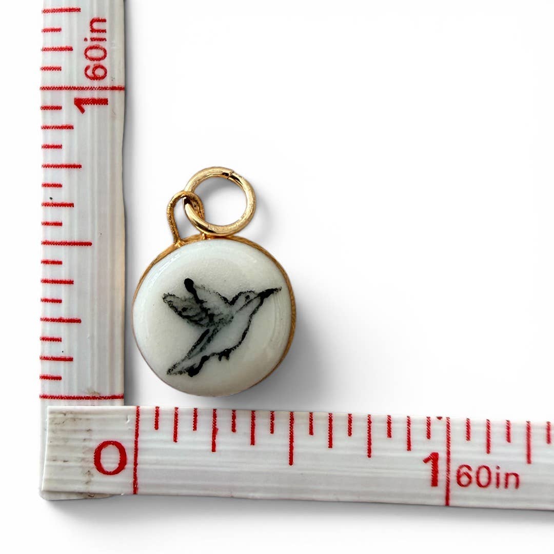 B&W Hummingbird Charm: Black & White / Bar