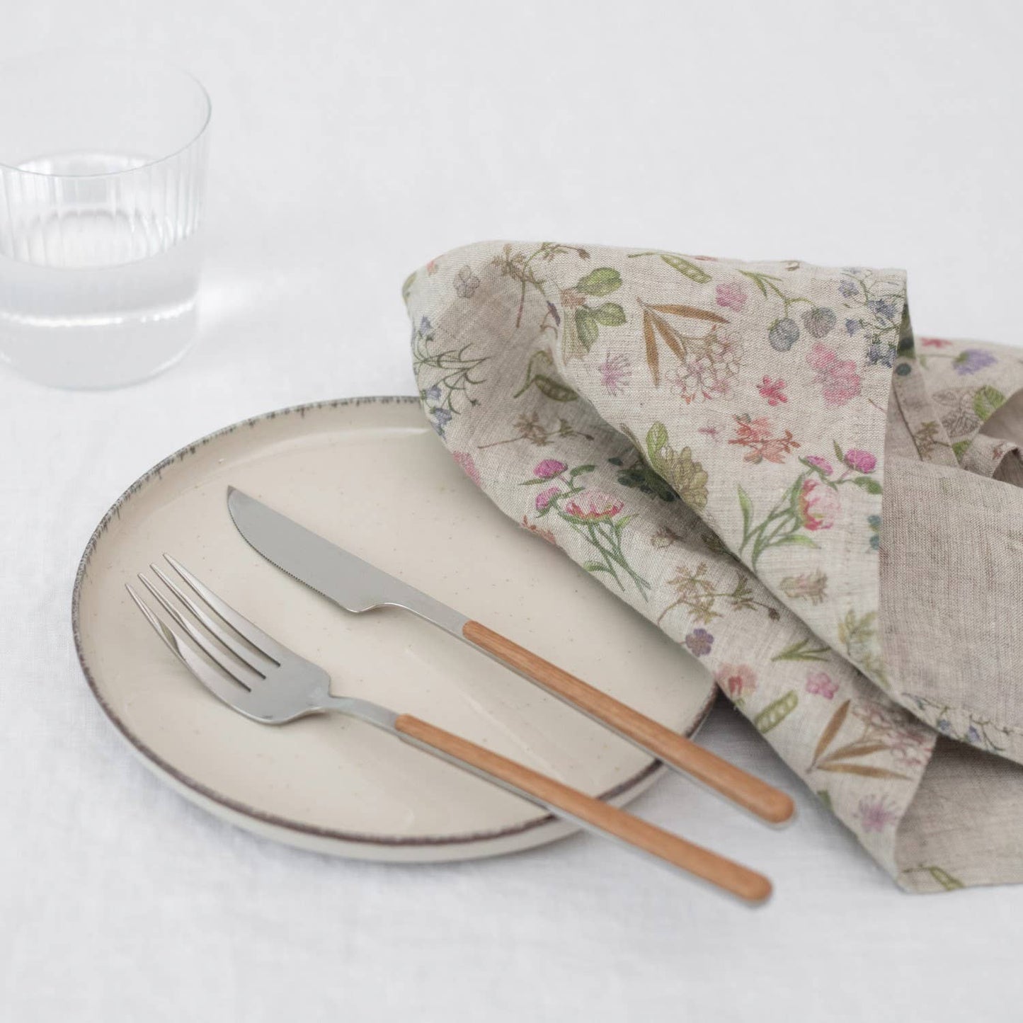 Botany Lightweight Linen Napkins Set of 4: 16"x16" | 40x40 cm