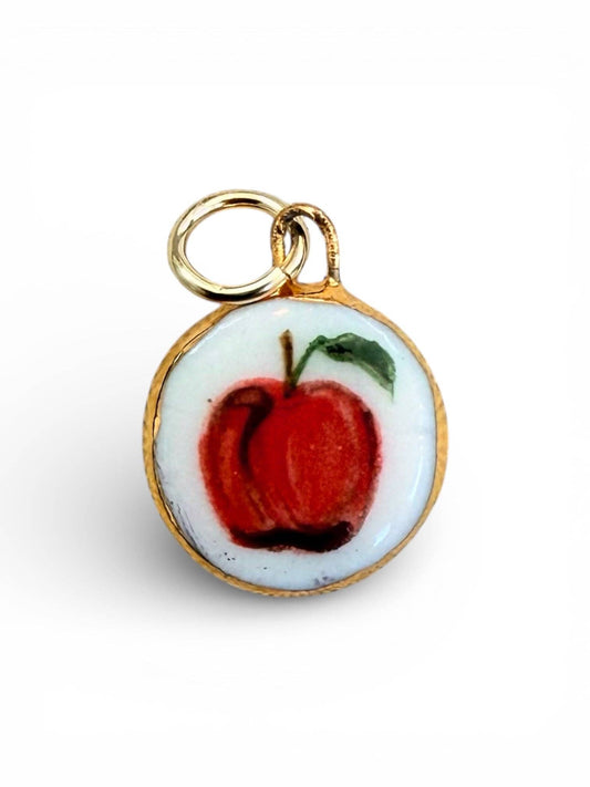 Shá Parlé Apple Charm