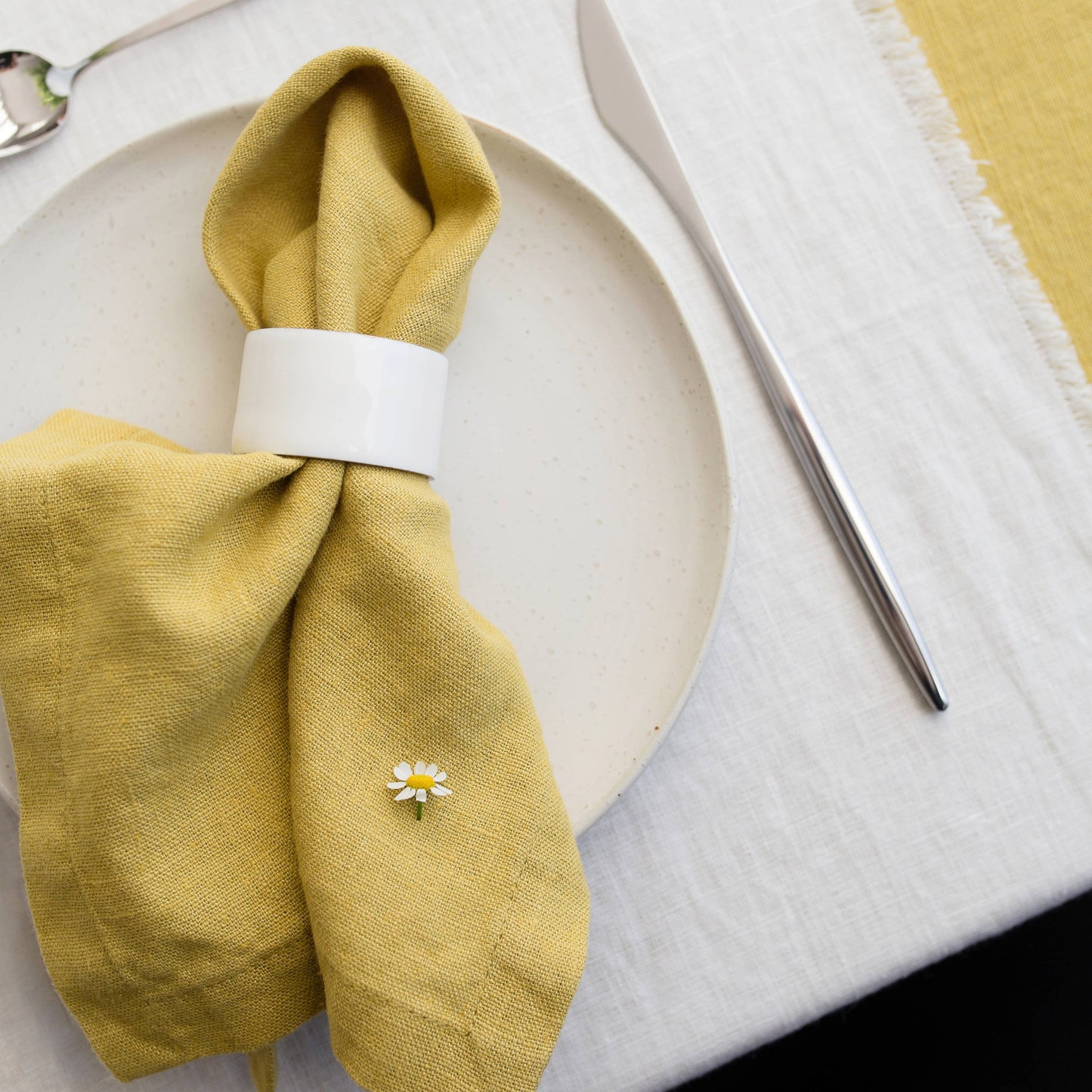 Lemon Curry Linen Napkins Set of 4 (18 inches)