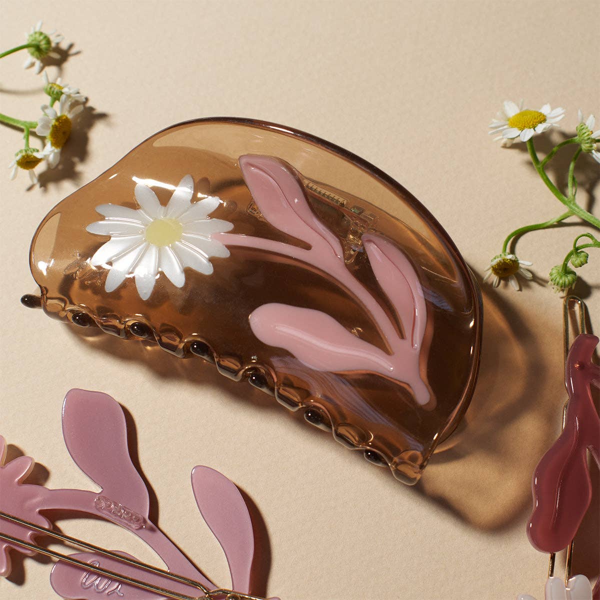Marguerite Daisy Flower Vintage Style Women's Hair Claw