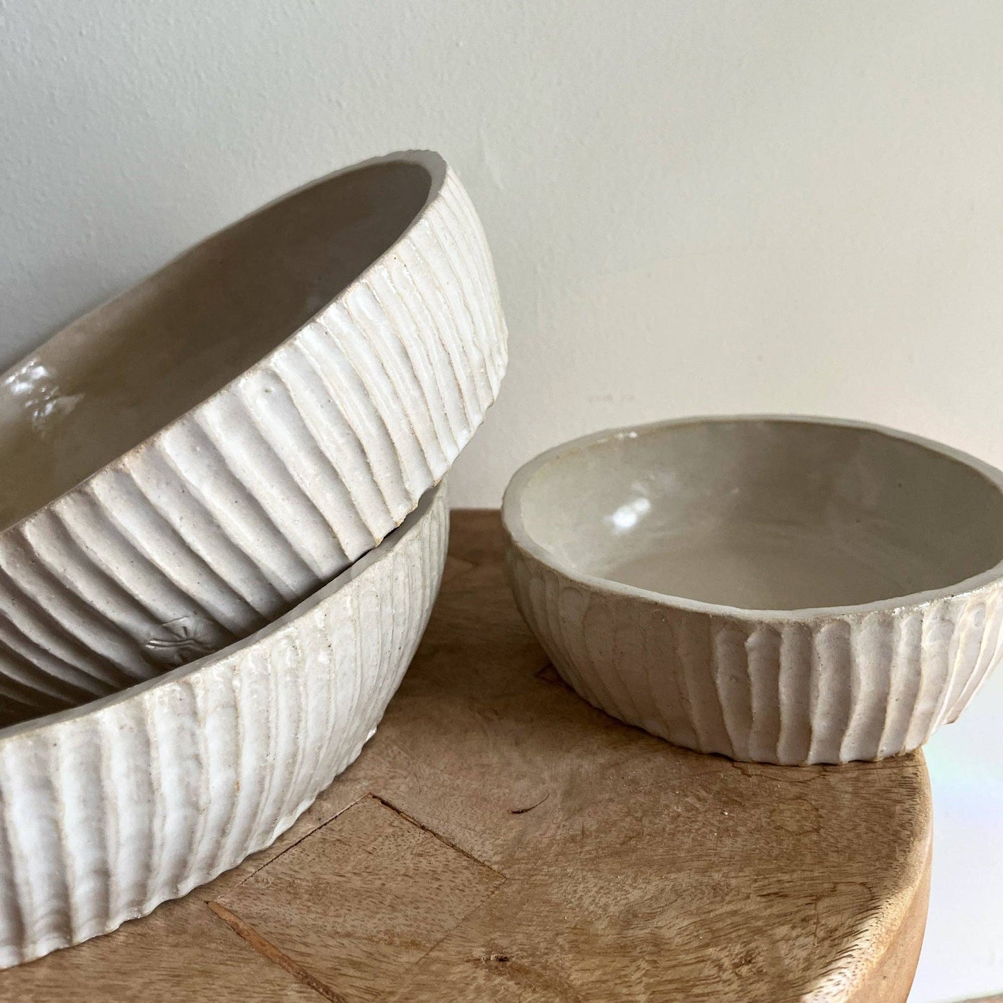 Ribbed Serving Bowls: Large