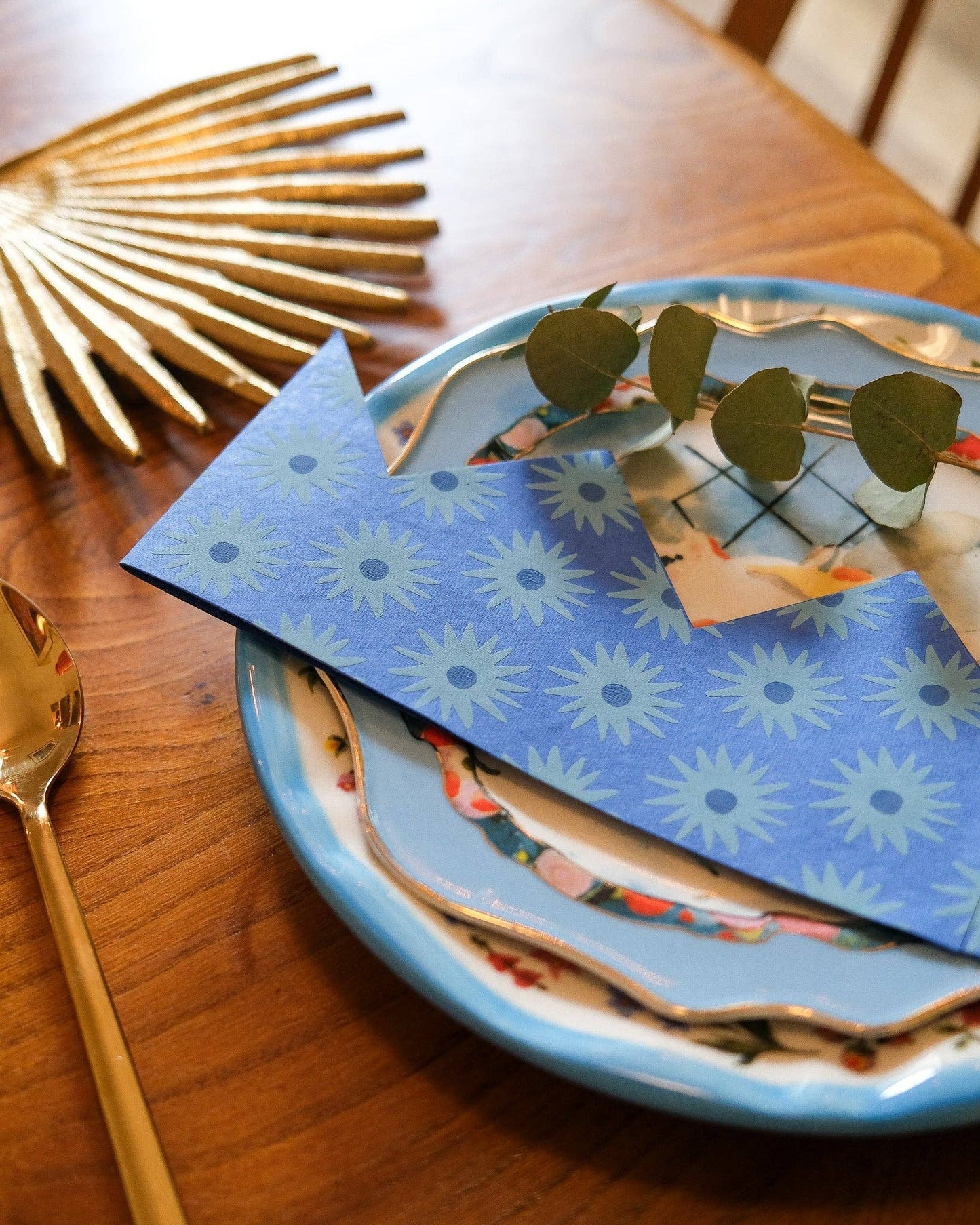 BLUE & YELLOW PAPER CROWNS