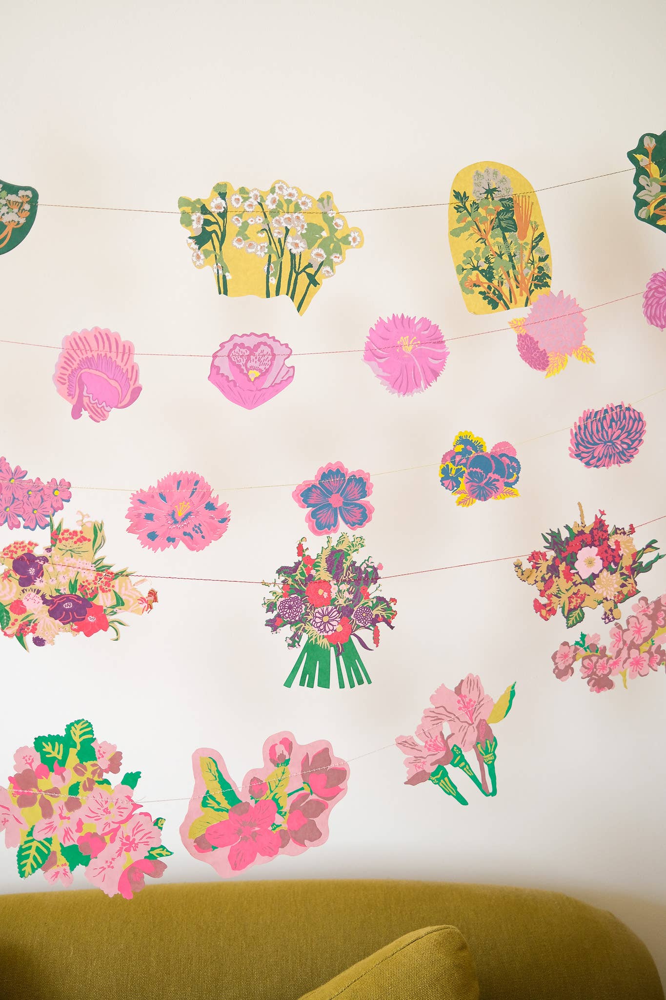 BLOSSOM SEWN GARLAND