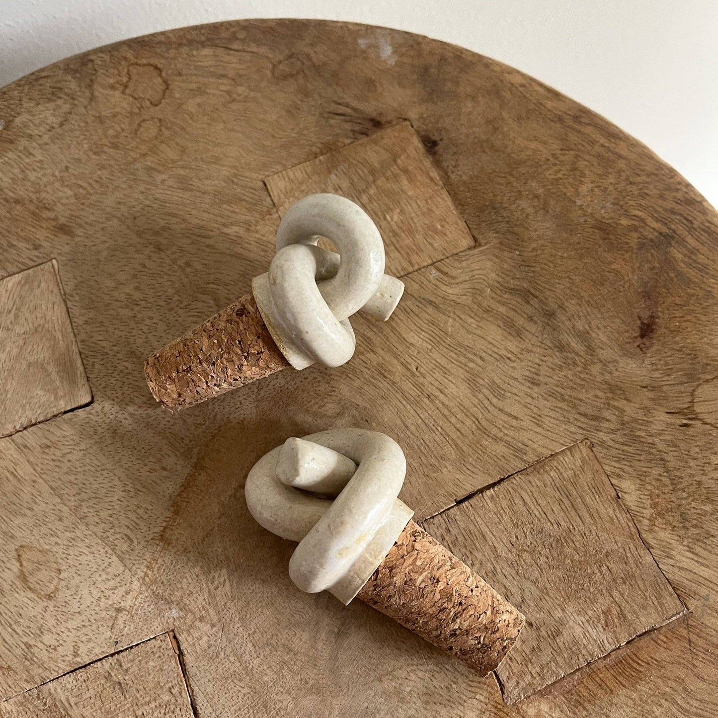 Knot Wine Topper