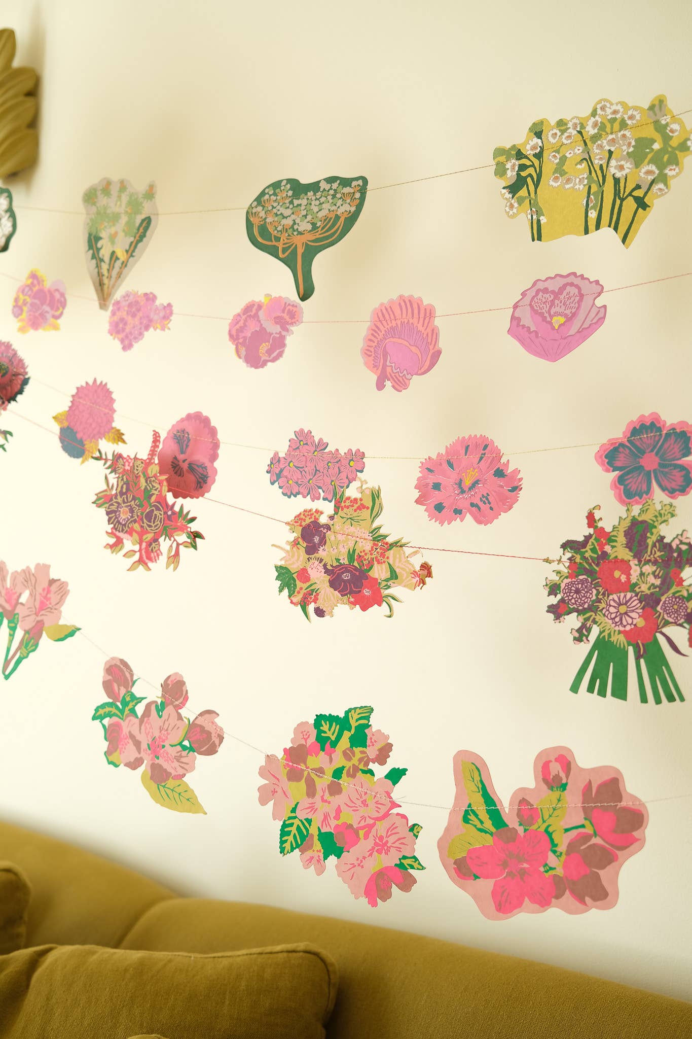 BLOSSOM SEWN GARLAND