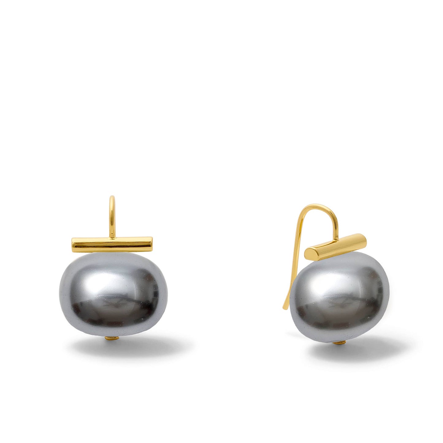 Statement Making Large Pebble Pearls
: Salmon coral