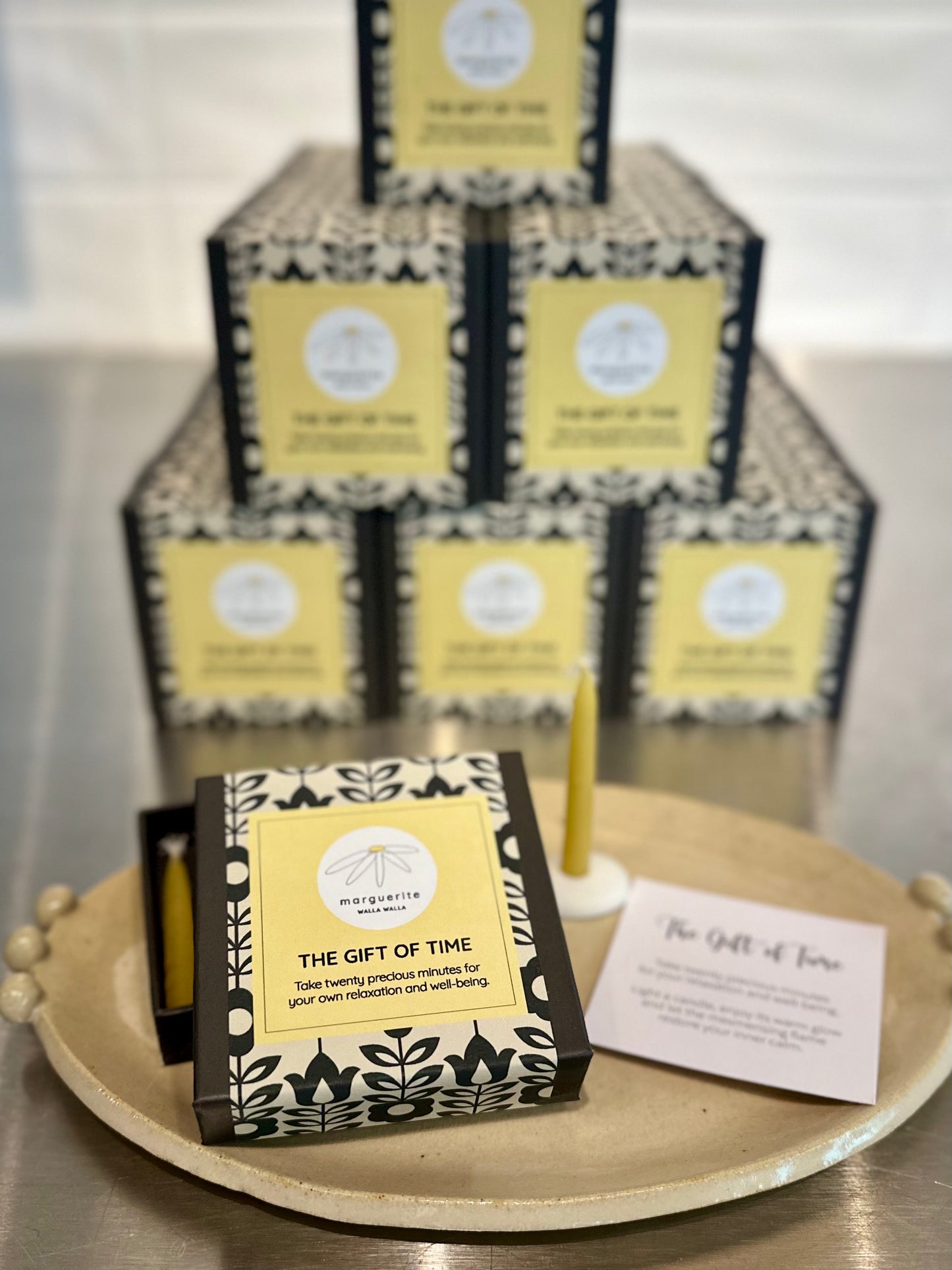 The Gift of Time - Marguerite 20 Minute Mini Candles