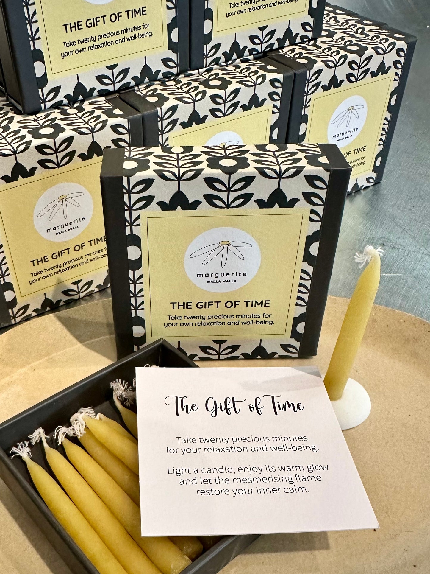 The Gift of Time - Marguerite 20 Minute Mini Candles