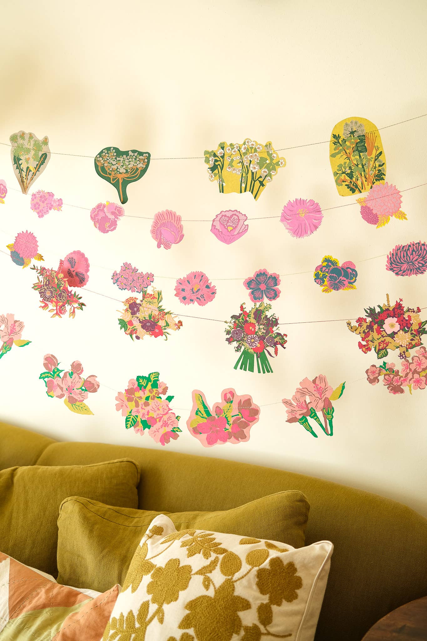 BLOSSOM SEWN GARLAND