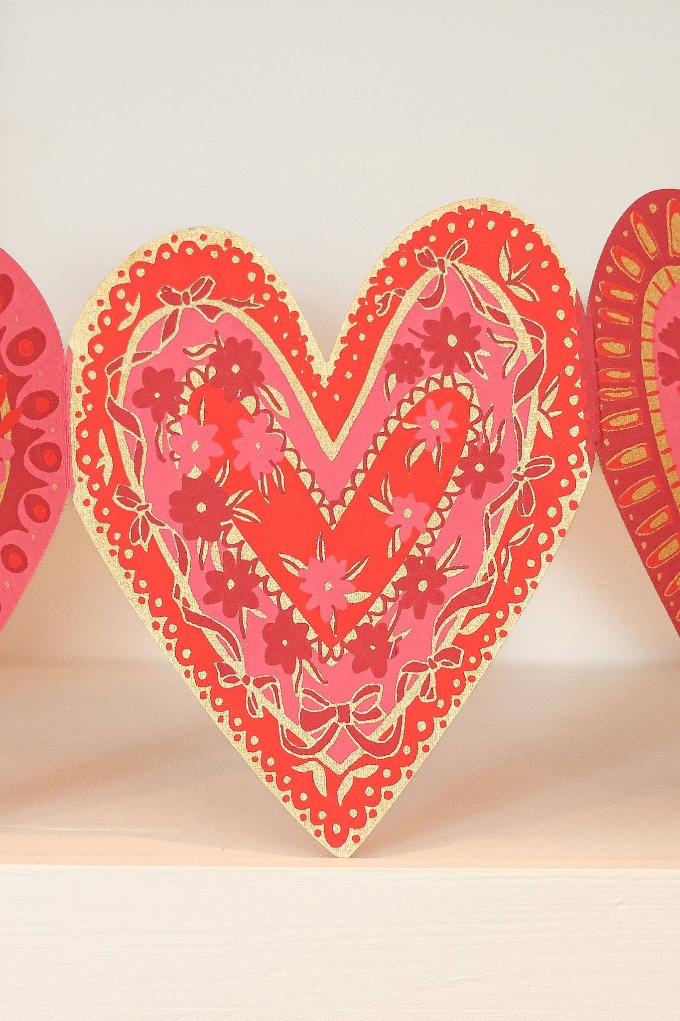 HEARTS CONCERTINA GARLAND