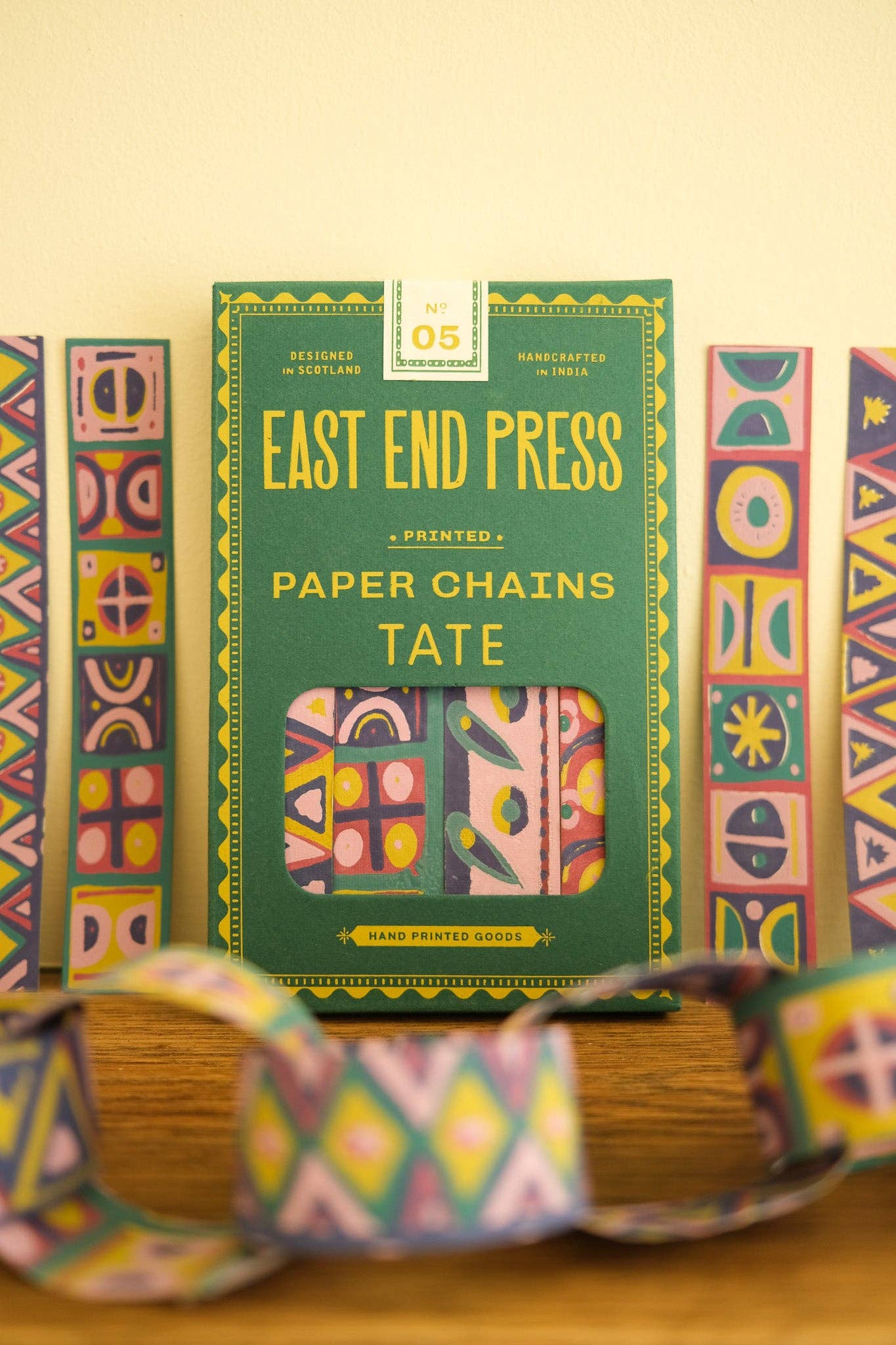 BLOOMSBURY PAPER CHAIN KIT