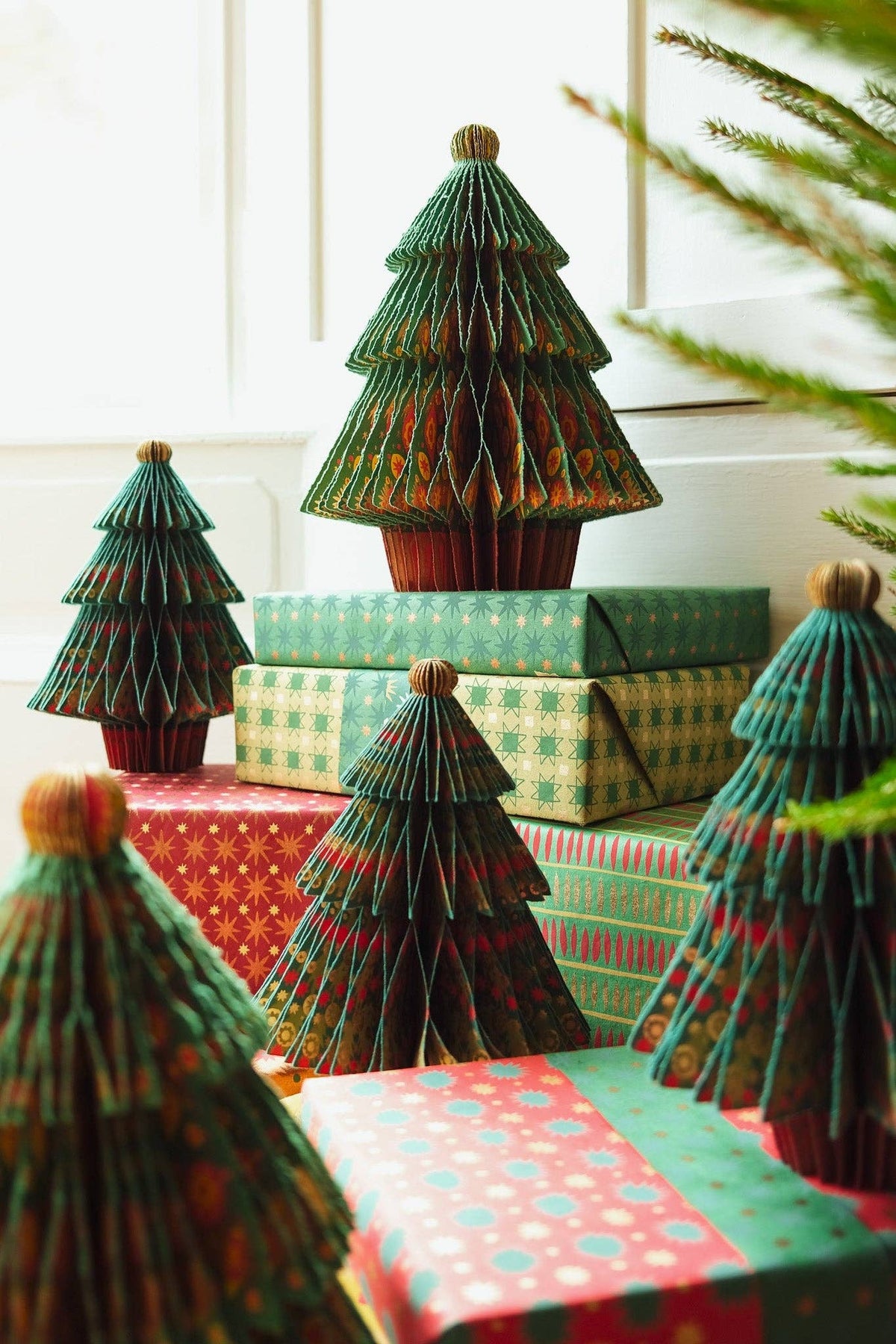 CHRISTMAS TREE HONEYCOMB