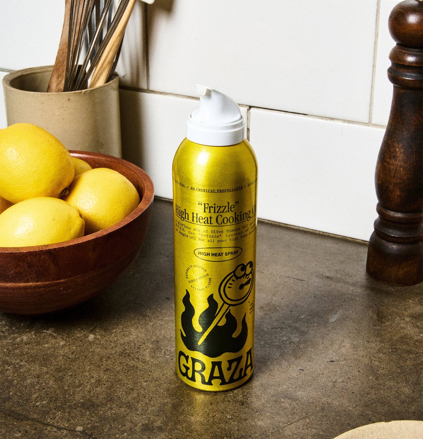 “Frizzle” Spray : 1 Can