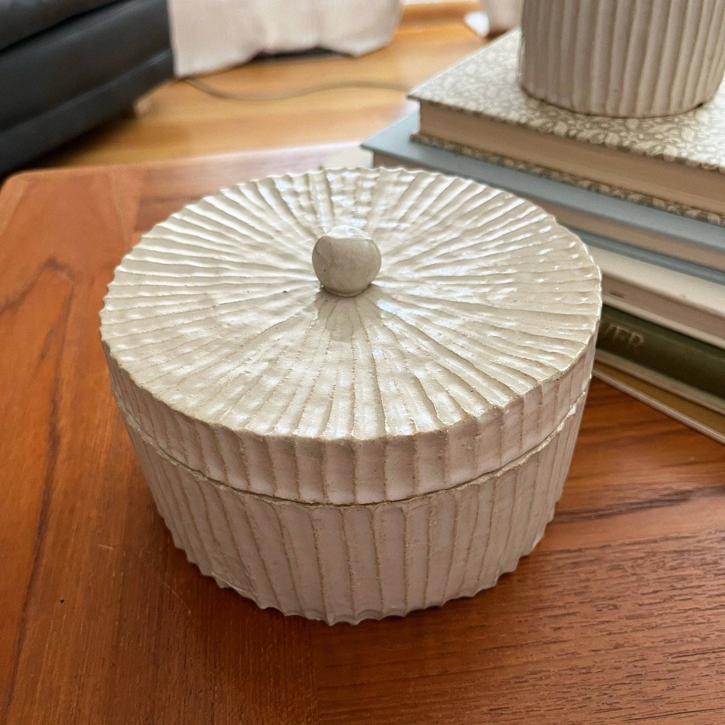 Ribbed Containers: Short & Wide